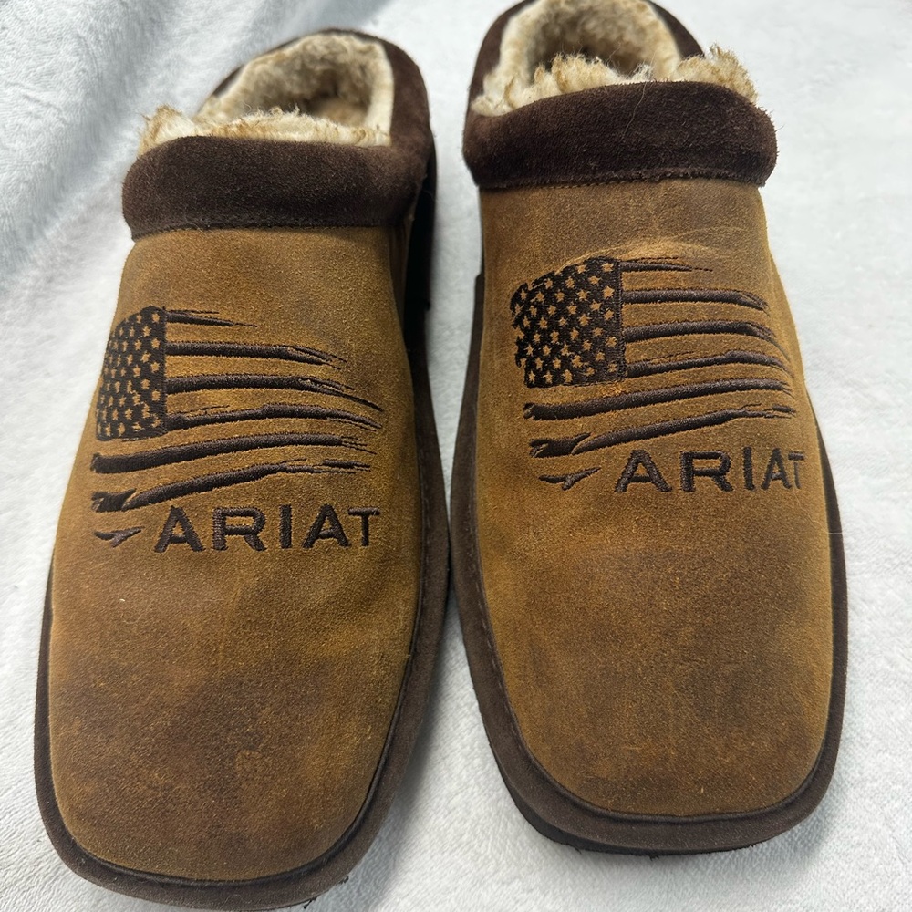 ARIAT PATRIOT SUEDE MENS US11 SQUARE TOE HOUSE SLIPPERS DUSTY BROWN COMFY SLIDES